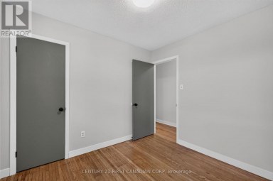 354 BASE LINE ROAD W London South (South D) Ontario photo 23