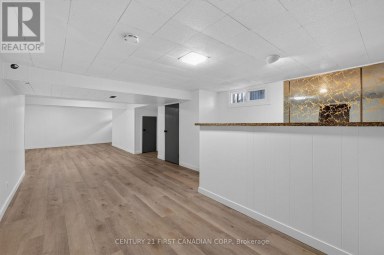 354 BASE LINE ROAD W London South (South D) Ontario photo 31