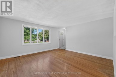 354 BASE LINE ROAD W London South (South D) Ontario photo 8