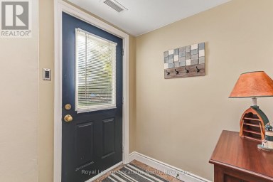 1 - 820 SUNCREST CIRCLE Collingwood Ontario photo 3