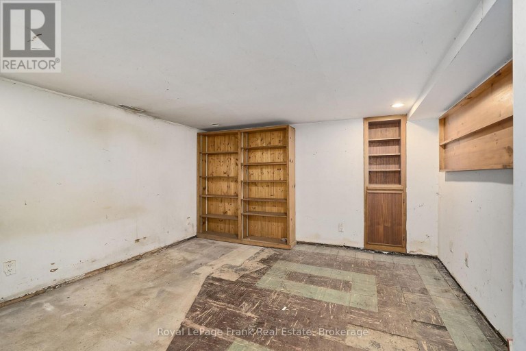 203 WILLIAM STREET, Toronto (Weston), Ontario, M9N2H2