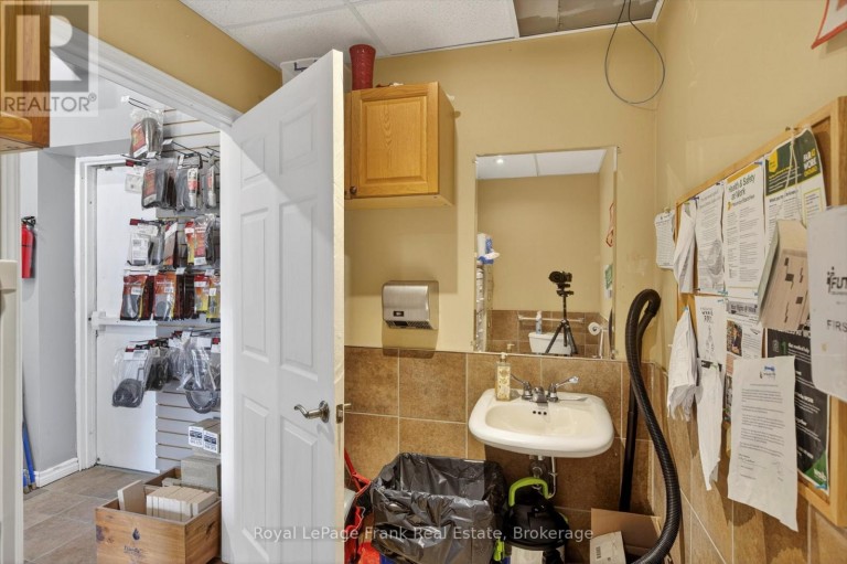 70 KING STREET E, Cobourg, Ontario, K9A1K9