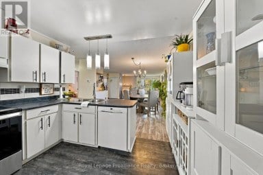 208 BYRON STREET Quinte West (Trenton Ward) Ontario photo 10