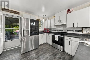 208 BYRON STREET Quinte West (Trenton Ward) Ontario photo 11