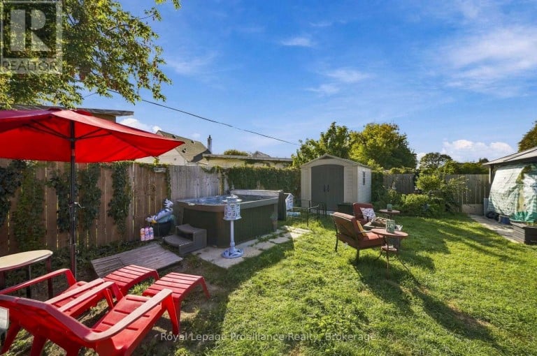 208 BYRON STREET, Quinte West (Trenton Ward), Ontario, K8V2Z1