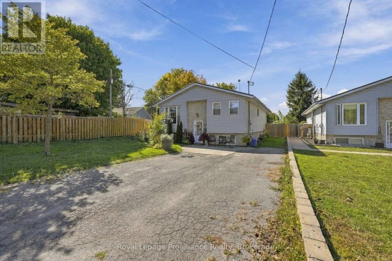 208 BYRON STREET, Quinte West (Trenton Ward), Ontario, K8V2Z1
