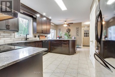 276 CRAWFORD STREET Barrie (Ardagh) Ontario photo 10