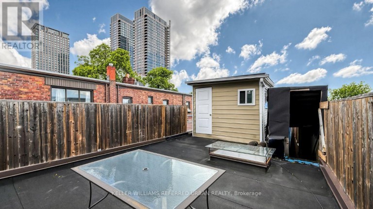 1218 BLOOR STREET W, Toronto (Dovercourt-Wallace Emerson-Junction), Ontario, M6H1N3