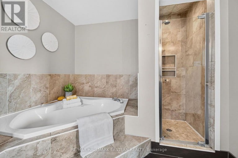 25 EDGERTON DRIVE, Clarington (Bowmanville), Ontario, L1C4S7