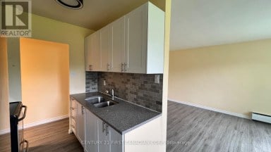 207 - 1830 DUMONT STREET London East (East H) Ontario photo 13