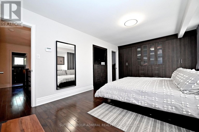62 CASTLEHILL ROAD, Vaughan (Maple), Ontario, L6A1N8