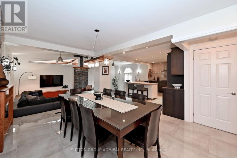 62 CASTLEHILL ROAD, Vaughan (Maple), Ontario, L6A1N8