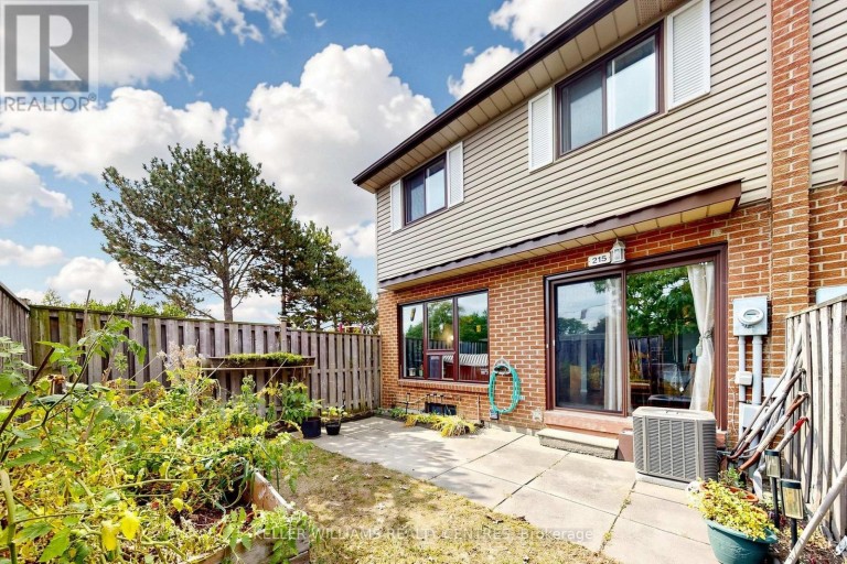 215 - 215 BARONWOOD COURT, Brampton (Brampton North), Ontario, L6V3H9
