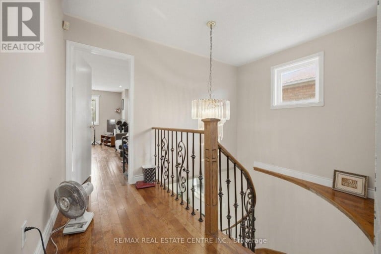 22 FAYWOOD DRIVE, Brampton (Fletcher's West), Ontario, L6Y4K3
