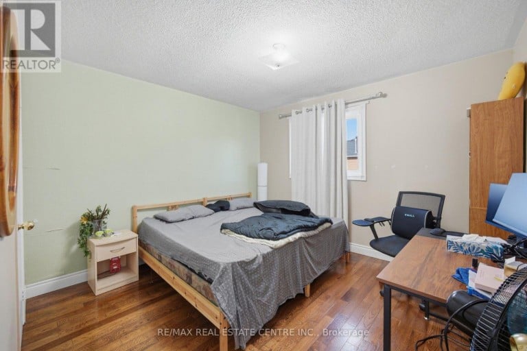 22 FAYWOOD DRIVE, Brampton (Fletcher's West), Ontario, L6Y4K3