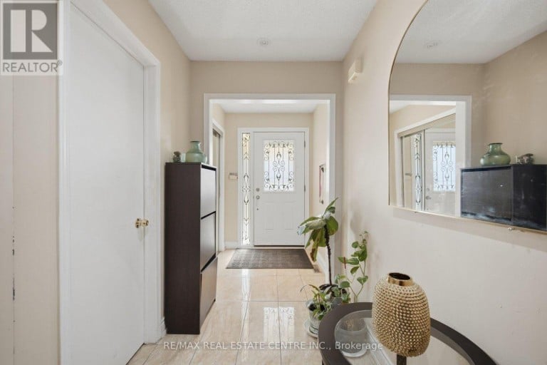 22 FAYWOOD DRIVE, Brampton (Fletcher's West), Ontario, L6Y4K3