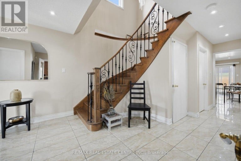 22 FAYWOOD DRIVE, Brampton (Fletcher's West), Ontario, L6Y4K3