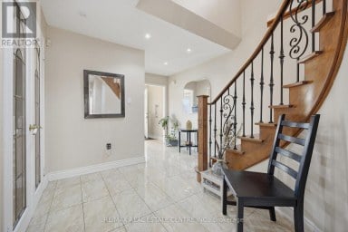 22 FAYWOOD DRIVE Brampton (Fletcher's West) Ontario photo 9
