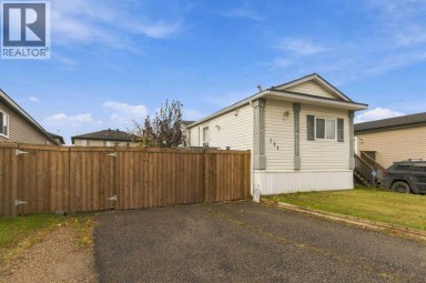 284 Caouette Crescent Fort McMurray Alberta photo 2