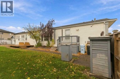 284 Caouette Crescent Fort McMurray Alberta photo 3