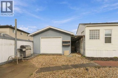 284 Caouette Crescent Fort McMurray Alberta photo 32
