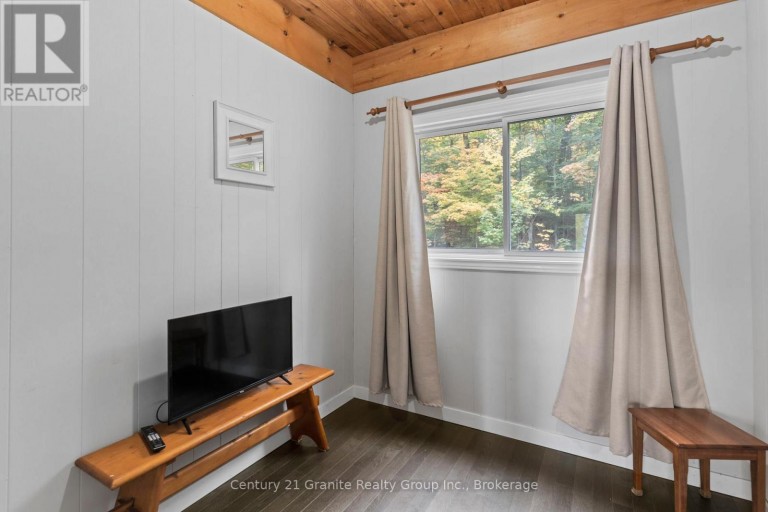1255 ROSS LAKE ROAD, Dysart et al (Harburn), Ontario, K0M1S0