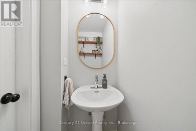 555 ROMAINE STREET Peterborough (Town Ward 3) Ontario photo 21