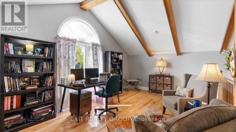 44 HILLCREST DRIVE, Quinte West (Murray Ward), Ontario, K8V0M6