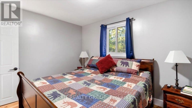 44 HILLCREST DRIVE, Quinte West (Murray Ward), Ontario, K8V0M6