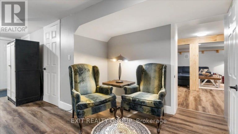 44 HILLCREST DRIVE, Quinte West (Murray Ward), Ontario, K8V0M6