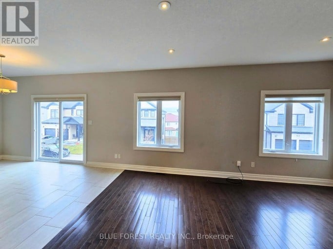 23 - 2587 SHEFFIELD BOULEVARD, London South (South U), Ontario, N6M0G4