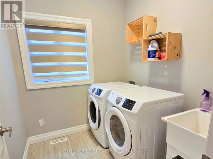 23 - 2587 SHEFFIELD BOULEVARD, London South (South U), Ontario, N6M0G4