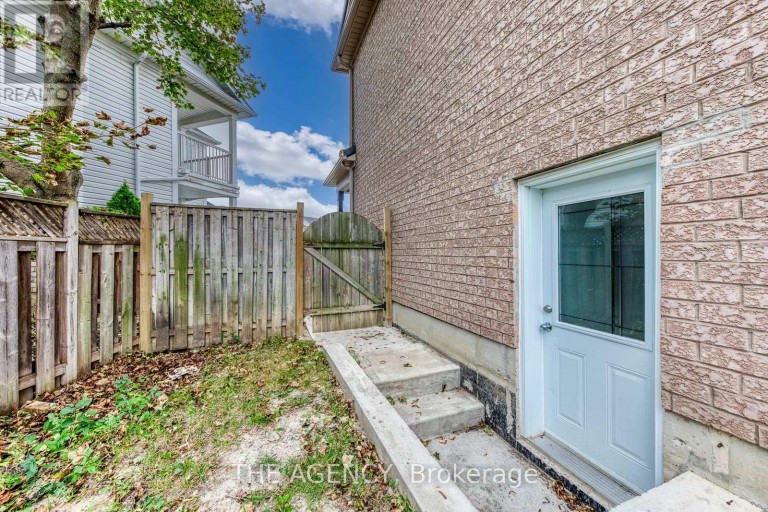 45 PALOMINO PLACE, Whitby (Pringle Creek), Ontario, L1R2V5