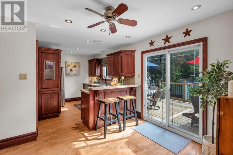 606 HAINES ROAD, Newmarket (Bristol-London), Ontario, L3Y6V5