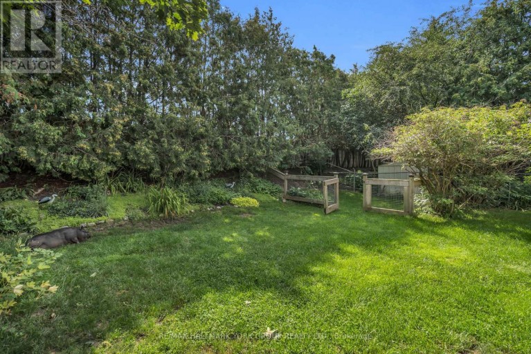 606 HAINES ROAD, Newmarket (Bristol-London), Ontario, L3Y6V5