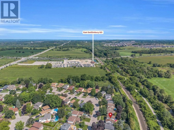 606 HAINES ROAD, Newmarket (Bristol-London), Ontario, L3Y6V5