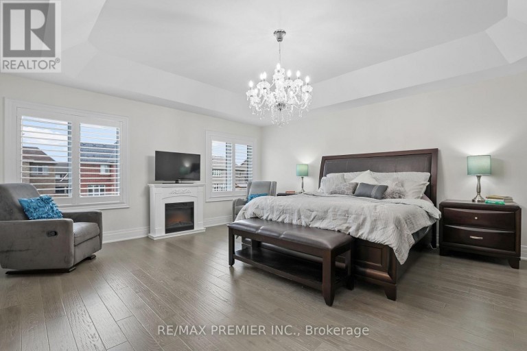 28 SAMUEL CRESCENT, Springwater (Centre Vespra), Ontario, L9X0S3