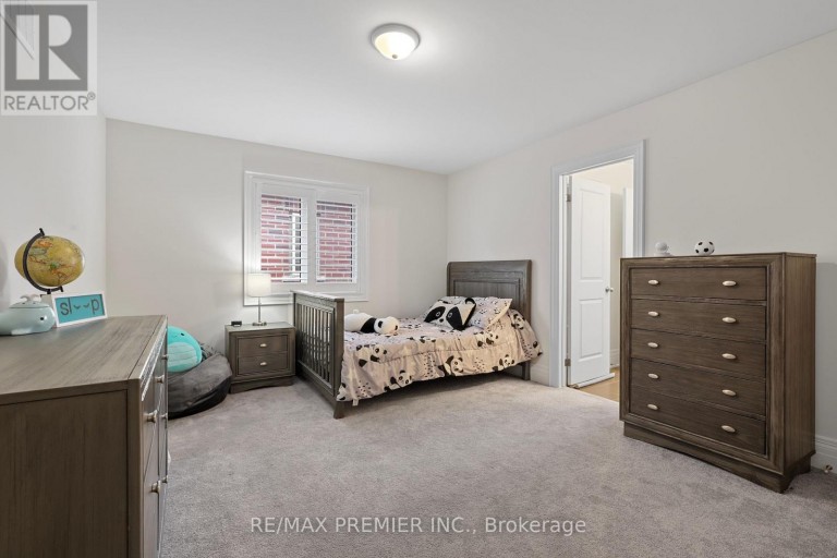 28 SAMUEL CRESCENT, Springwater (Centre Vespra), Ontario, L9X0S3
