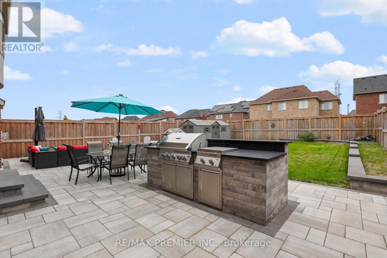 28 SAMUEL CRESCENT, Springwater (Centre Vespra), Ontario, L9X0S3