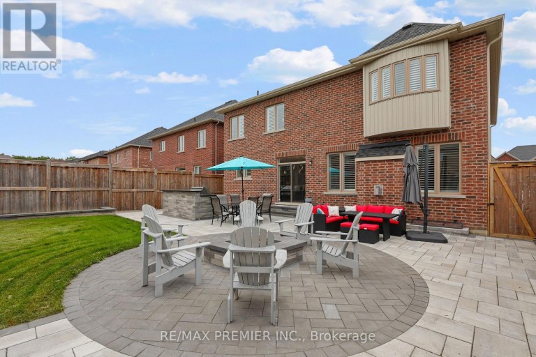 28 SAMUEL CRESCENT, Springwater (Centre Vespra), Ontario, L9X0S3