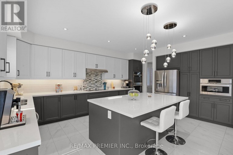 28 SAMUEL CRESCENT, Springwater (Centre Vespra), Ontario, L9X0S3