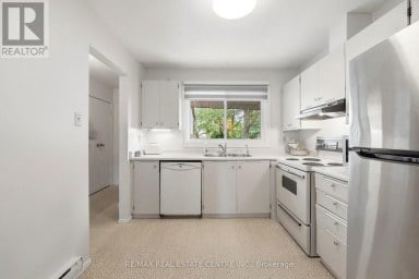 25 SCOTTSDALE COURT Brampton (Brampton East) Ontario photo 16