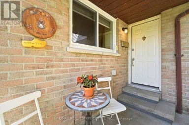 25 SCOTTSDALE COURT Brampton (Brampton East) Ontario photo 6