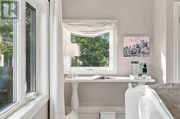 426 TRAFALGAR ROAD, Oakville (OO Old Oakville), Ontario, L6J3H7