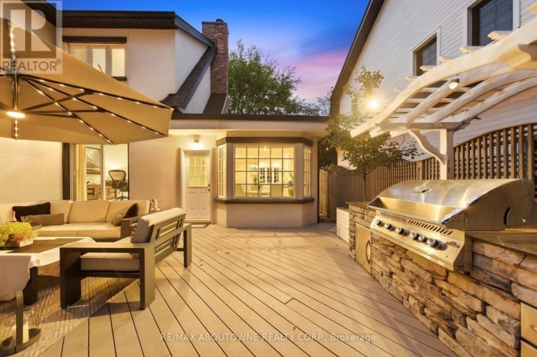 426 TRAFALGAR ROAD, Oakville (OO Old Oakville), Ontario, L6J3H7