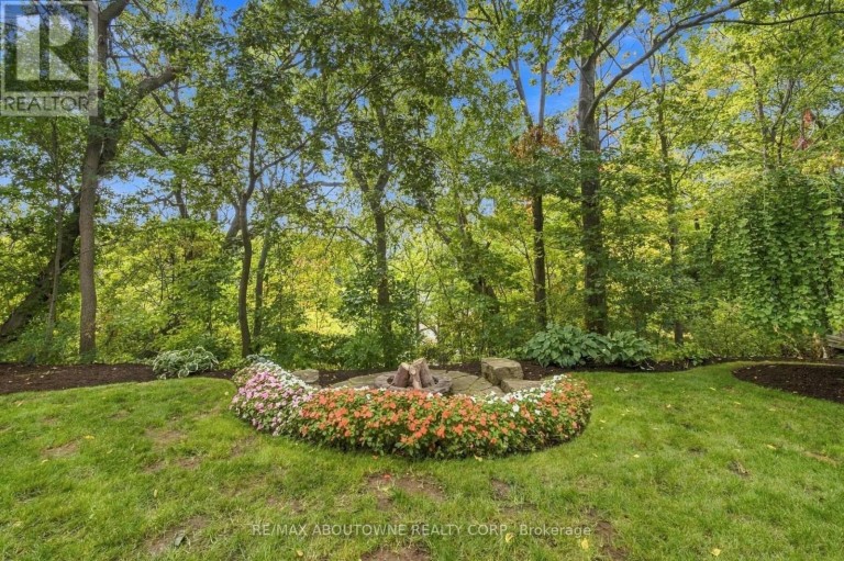 426 TRAFALGAR ROAD, Oakville (OO Old Oakville), Ontario, L6J3H7