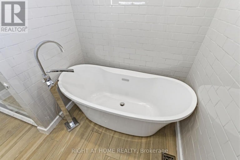 341 REXFORD DRIVE, Hamilton (Randall), Ontario, L8W1W2