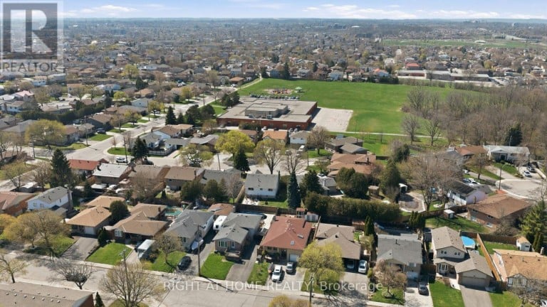 341 REXFORD DRIVE, Hamilton (Randall), Ontario, L8W1W2