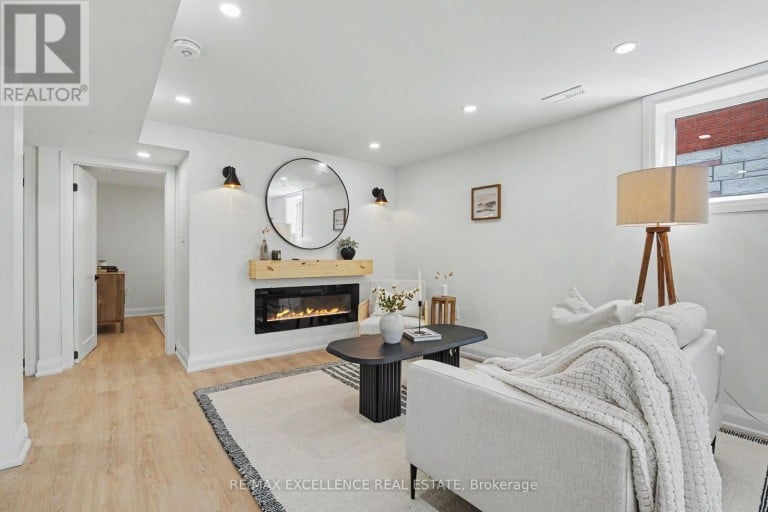 311 EAST 14TH STREET, Hamilton (Hill Park), Ontario, L9A4C1
