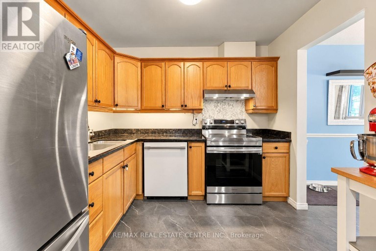 4 - 899 STONE CHURCH ROAD E, Hamilton (Quinndale), Ontario, L8W1B2